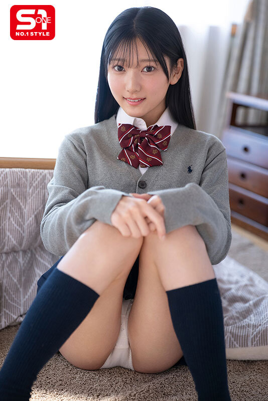 清楚な妹の不注意パンチラに飛び込みたい。可愛い義妹と僕の年末年始の出来事― 初美なのか サンプル 1
