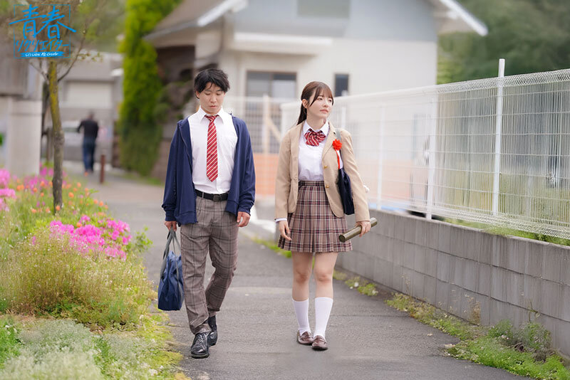 シャンプーが香るたび、ボクは何度も先輩に恋をする。時折僕を惑わす大人の視線と、部屋で無防備にこぼれる豊かな乳。 彩月七緒 サンプル 3