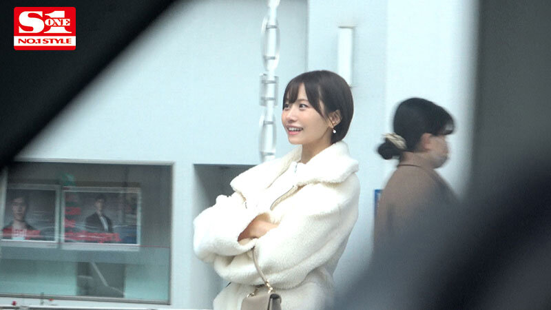 「えっ！ここでヤルの？」 マルチに活躍する本郷愛のプライベートに完全密着して隙あらばいきなり即ズボッ！前代未聞ドッキリAV大作戦 サンプル 1