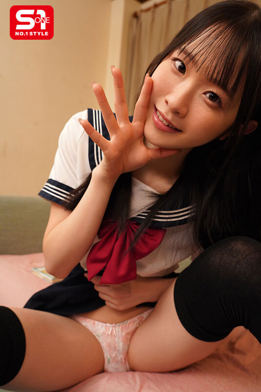 ちょっと前までプロレスごっこしてたガキの妹が最近やたらパンチラしてくる。兄ちゃんどうする…？ GOする！？ 白上咲花 サンプル 14