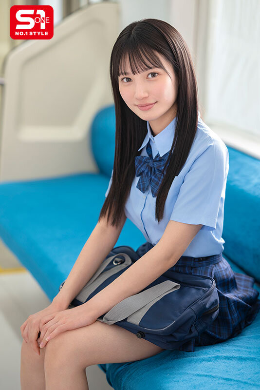 澄み切った透明感の清楚な純真少女をめっちゃくちゃに痴●したい！我慢できずこっそり痴●したら…まさかの俺の粘着テクの虜に。 榊原萌 サンプル 1