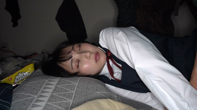 【天然GカップJ系】強○クスリ漬け 教え子の巨乳J系を拉致って●物過剰で制裁！糸井瑠花 サンプル 1