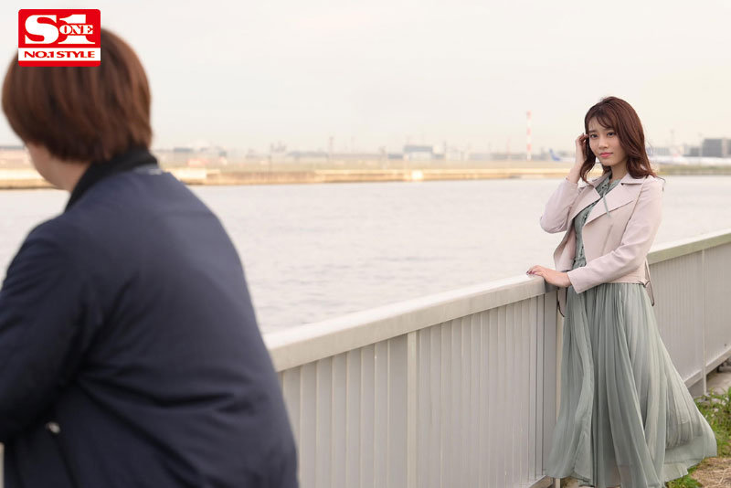 最愛の人と数年ぶりの再会…一緒に過ごせる僅か数時間は寝る間も惜しんでSEXがしたい。 河北彩花 サンプル 1