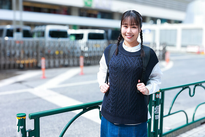 天然桃尻田舎娘のノーパン東京観光～みちちゃん（ヒップ92cm） 北村海智 サンプル 1