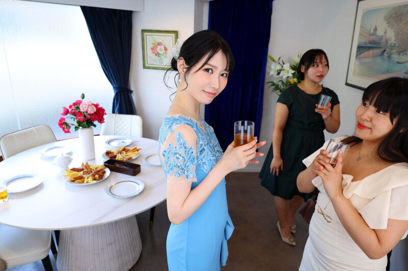 【VR】【8K】同窓会で再会した元カノと離れた数年を確かめ合う……情熱的にカラダを重ねるワンナイトSEX りお サンプル 2