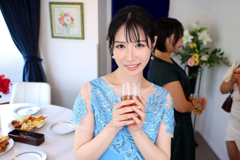 【VR】【8K】同窓会で再会した元カノと離れた数年を確かめ合う……情熱的にカラダを重ねるワンナイトSEX りお サンプル 3