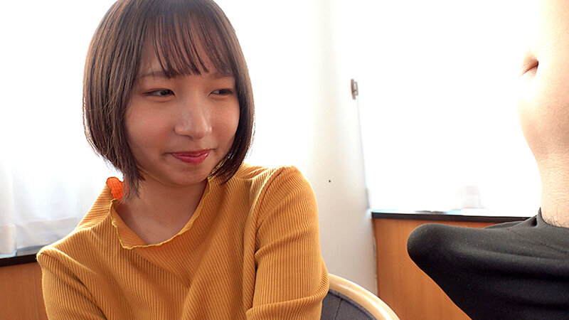 ムッツリスケベな素人娘限定！！男のフル勃起したチ●ポを10分間見せつけられ、パンティを濡らさなかったら賞金！ただし少しでも染みが付いてたら中出しSEX罰ゲーム！！ サンプル 2