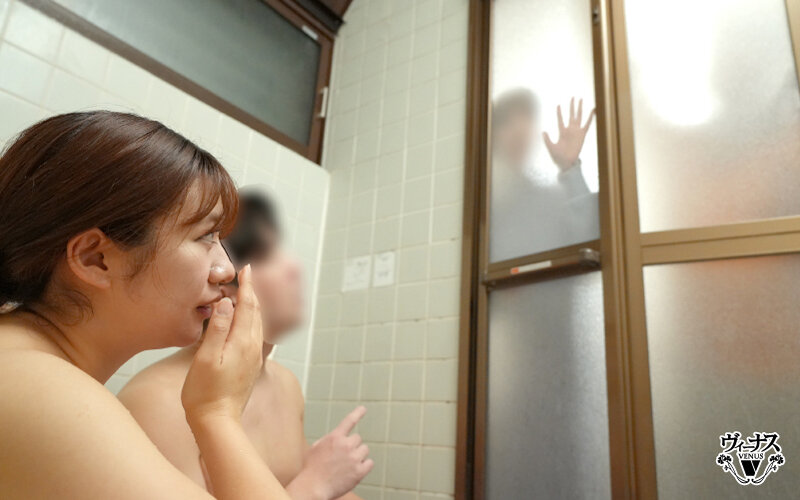 社内一キレイな先輩女子が早く結婚しろとうるさい両親を安心させるために恋人のフリを頼んだ後輩男子と実家に行ったら中出しセックスするハメに…何度もイカされて本当に好きになっちゃった 美月香織 サンプル 6
