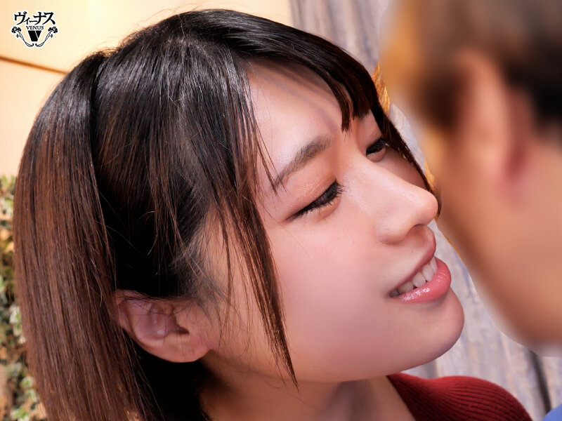 「見つめすぎ！そんなに私のおっぱい気になるの？」巨乳の叔母が僕を誘惑する耳元の囁きと密着セックス 白雪美月 サンプル 4