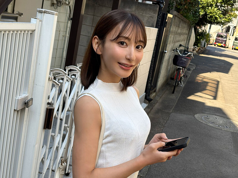 【VR】これぞ8K！顔面特化アングルVR ～エロいオンナの 喉奥でえげつないフェラ顔面特化～ 足立友梨 サンプル 7