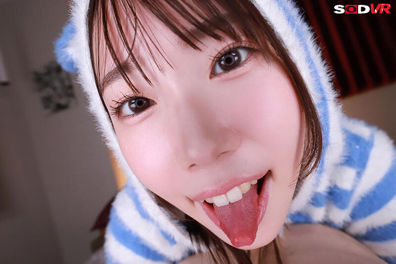 【VR】【8K】【絶対的美少女顔面】×【変態的オフパコレイヤー】SNS人気コスプレイヤーと密室でベロキスしまくり超絶倫枕営業SEX サンプル 11