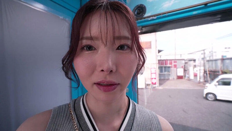 街行く女子大生限定！マン圧クレーンゲームチャレンジ！マ〇コの締め付けで景品をキャッチ！すれば賞金GET！制限時間20分間取り放題！！ただし潮吹きしたらOUT！即ハメSEX！！～みさき編～ サンプル 1