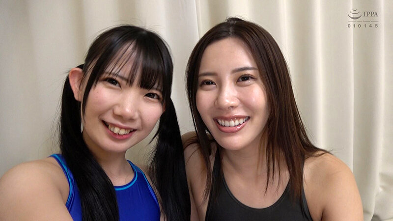 南日菜乃×水端あさみ 姉御の個撮 神レズ競泳水着 女が自らカメラを持ち可愛い女子の水着姿をじっとり撮影！親父の個撮ゆずりのハミ毛、ジョリワキ等のフェチ接写はもちろん女に撮られる恥ずかしい放尿やローション密着やレズSEXを完全着衣で楽しむレズハメ撮りAV サンプル 12