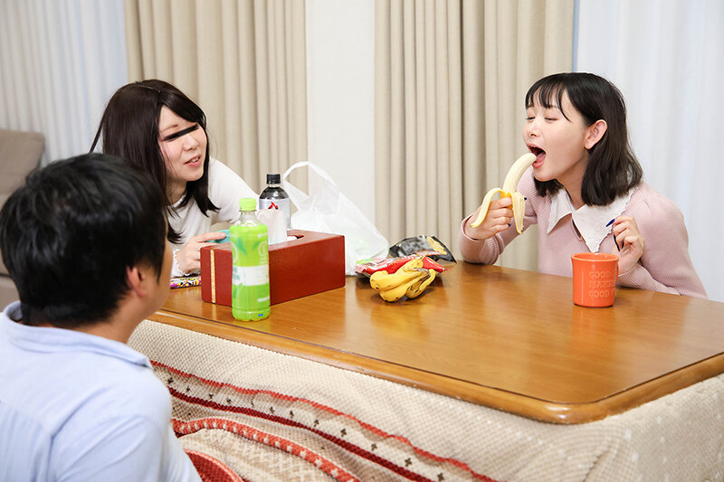 「突然しゃぶってくる即尺娘の射精に導く亀頭ベロベロフェラ」 サンプル 16