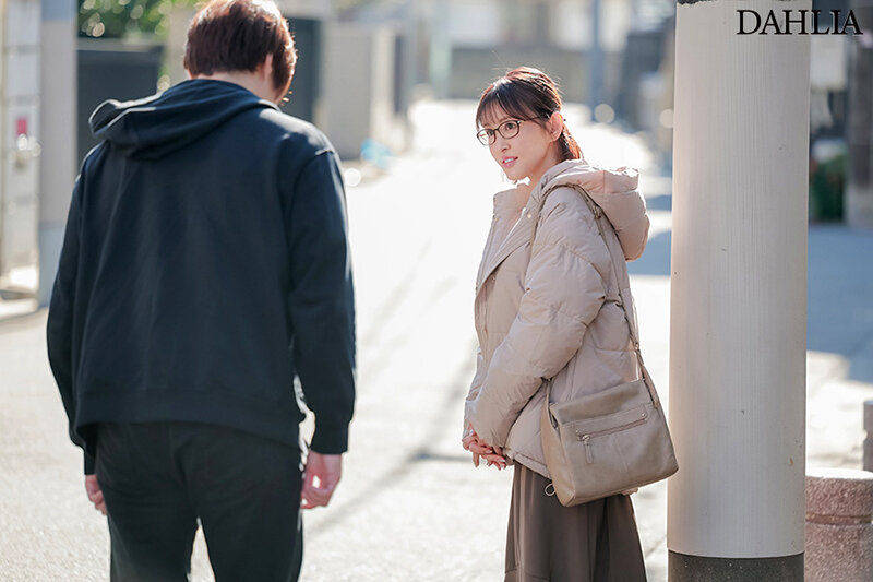 こんなおばさんでもナマでしてくれますか？ 角奈保 サンプル 1