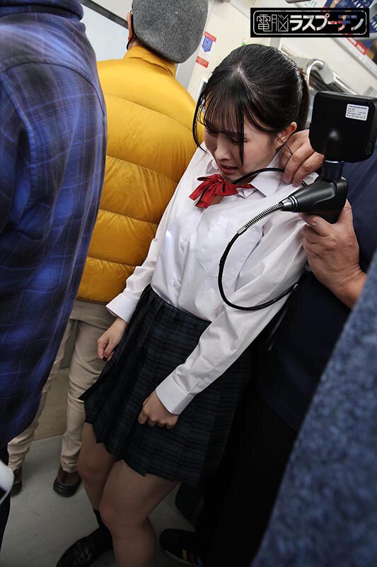 完全着衣内アングル！先端が自在に動くファイバースコープで敏感な乳首を責められ恥ずかしがりながらも感じてしまうちっぱい美少女2 感じすぎて泣き顔美少女 幾野まち サンプル 3