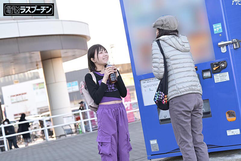 ちっちゃい女の子を3人で囲み服を剥ぎ取ってあらゆる快感を叩きこむ卑劣巨漢集団3 日向由奈 サンプル 2