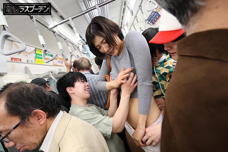 満員電車の人混みに紛れた悪ガキ3人組の下半身イタズラで何度も絶頂させられる高身長女 花宮きょうこ サンプル 6