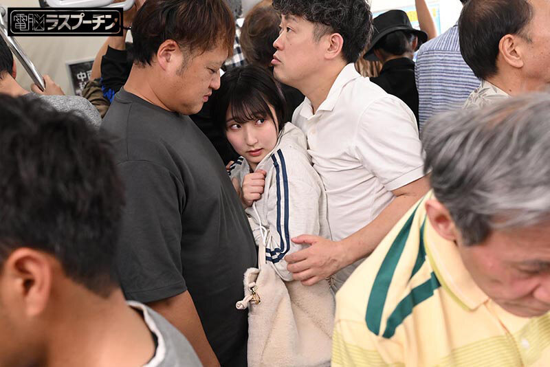 満員電車でチューブトップを揺らしながら周りの客を興奮させる爆乳女をしつこくポ口リさせ羞恥乳首開発 糸井瑠花 サンプル 14