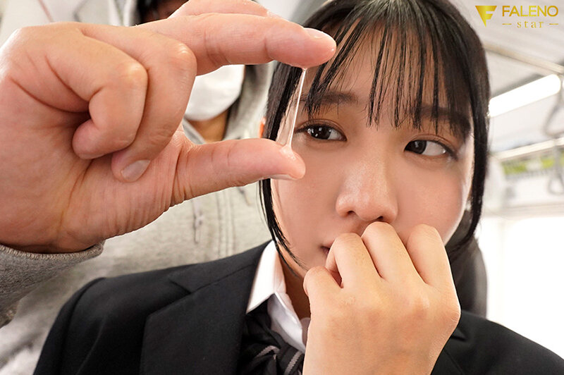 毎朝の通学で股間を弄られM覚醒させられた相手は… 浜辺やよい サンプル 2