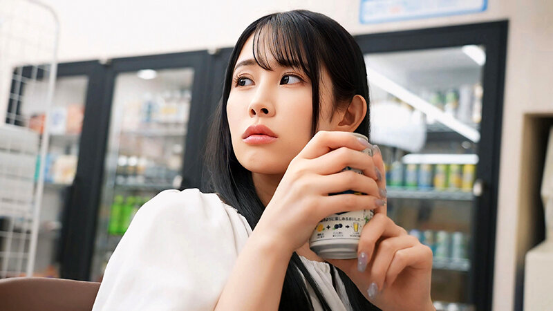 コンビニのバックヤードでセックスをするのが好きな彼女は不倫をしていた。二羽紗愛 サンプル 9