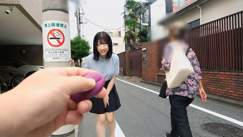 性に興味津々の素人娘たちにリモコンバイブを装着させてお散歩開始？大通り沿い、住宅街で執拗にイタズラして体が火照りきったところを美味しく頂いちゃいます♪ サンプル 8