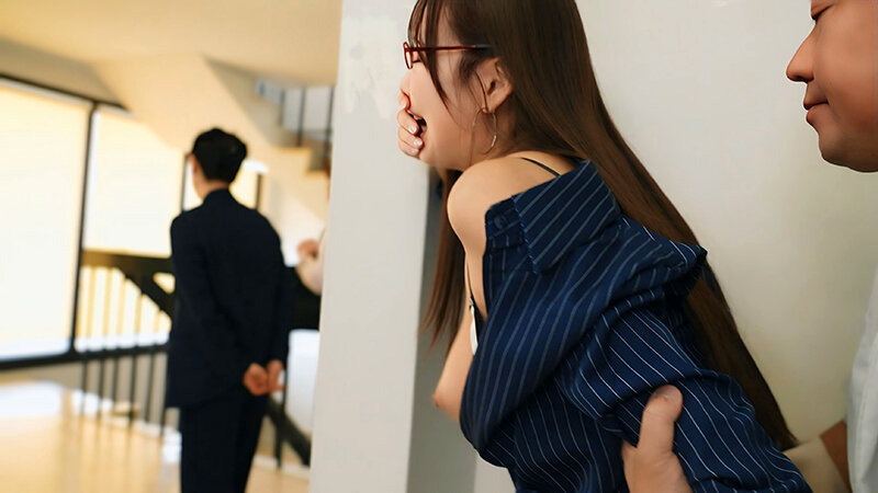 パワハラ女上司の裏の顔～部下に強くあたり散らし、人格否定までする裏で社長の前では従順な玩具だった～ 葉月まゆ サンプル 11