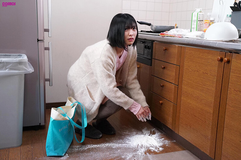 料理も洗濯もまともに出来ないドジで不器用なセフレ（人妻）ですが…実はとても優秀なハイスペック肉オナホなんです。みうさん（27歳） サンプル 1