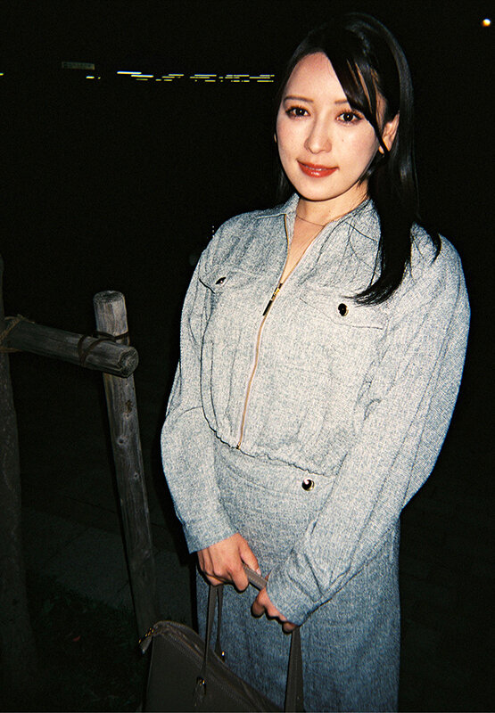 そんなに仲良くない会社の同僚OL紗々原ゆりサンと2次会終わりの流れでホテルへ行ったら身体の相性が良すぎてだんだん甘えモードになったので朝まで何度も精飲と中出しをした サンプル 1