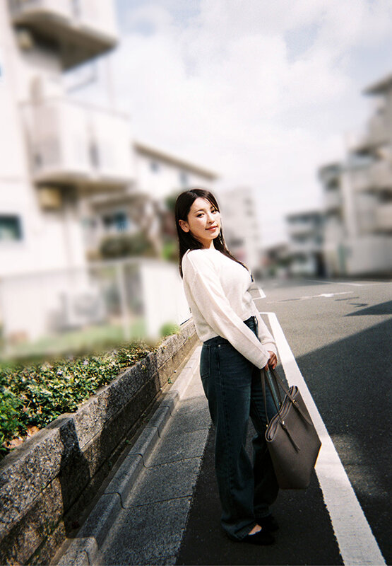 そんなに仲良くない会社の同僚OL紗々原ゆりサンと2次会終わりの流れでホテルへ行ったら身体の相性が良すぎてだんだん甘えモードになったので朝まで何度も精飲と中出しをした サンプル 3