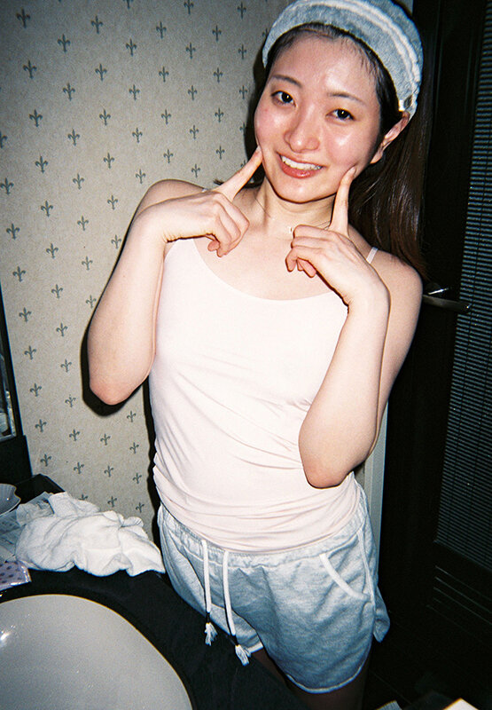 金曜の夜、何度も中出しをした想い出を残したくて…ほんわか美人セフレちゃん中城葵と朝から晩まで精飲と中出しをした週末2日目の記録 サンプル 5