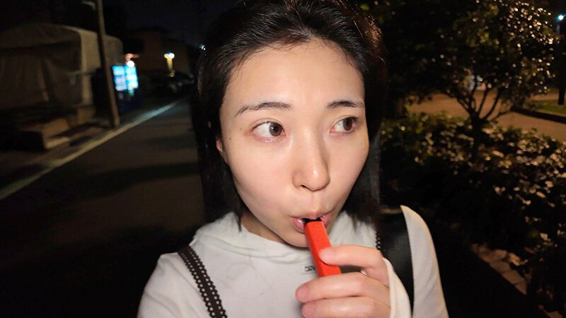 キメセク潮吹きセフレちゃん「興味はあるけど一人でするのが怖くて…」月に1回会う普段は大人しい事務員の皆月ひかるに誘われて初めての脳バグ絶頂デート サンプル 20