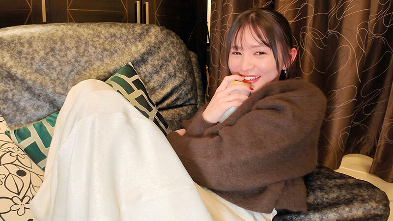 会社で高嶺の華、経理部の幸村泉希さんに打ち合わせと称して誘われて…ラブホに入ったら献身的なフェラをしてきたのでそのまま何度も精飲と中出しをした。 サンプル 13