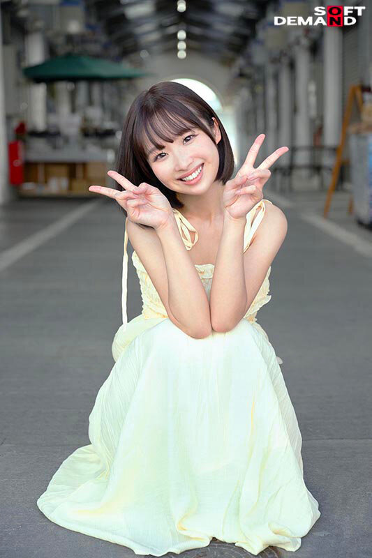 【初撮り】ちっちゃな現役ドM保育士 イジメられてたくさん潮も吹いちゃう敏感スレンダーボディ もっと自由にSEXをしたくて実家を飛び出すキラキラ笑顔の元気っ娘 22歳 石川くるみ サンプル 2