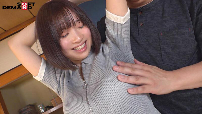 「汗っかきで困ってるんですよね…」脇・谷間・股間に滴る汗を隠し撮り！汗だく交尾で連続絶頂 石川くるみ（22） サンプル 5