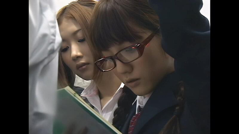 【AIリマスター】痴●OK娘 レズスペシャル2 満員電車に乗りあわせた極上女子校生をキスで興奮させろ サンプル 9