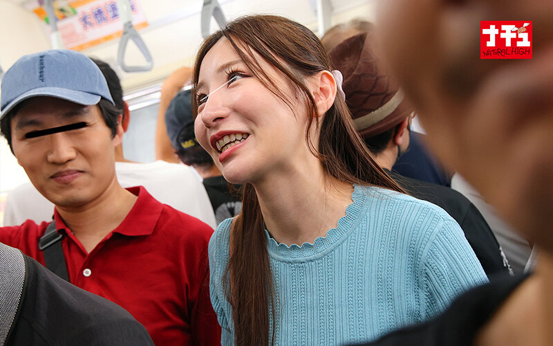 彼氏の横で粘着クリいじりされ声も出せず隠しエロ顔しまくる女2 サンプル 11