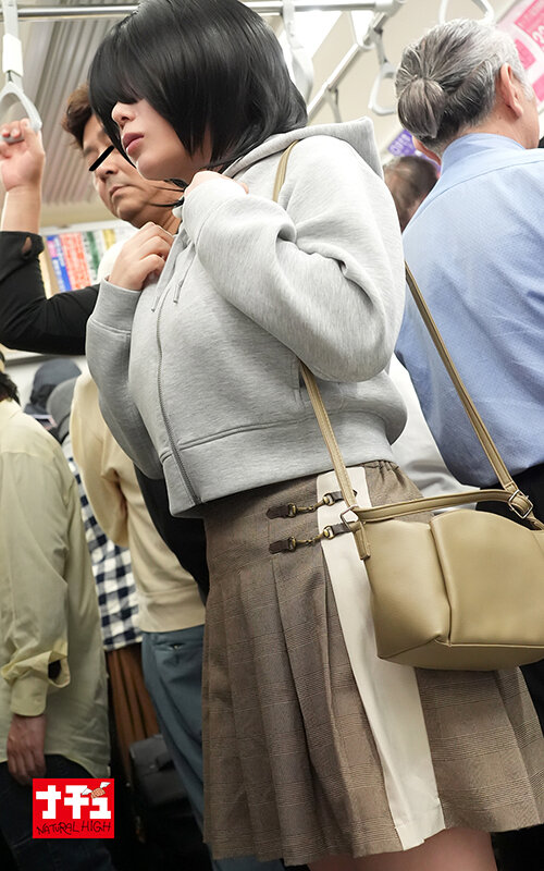 無抵抗で巨乳を震わせ感じまくる目隠れ女子中出し羞恥 サンプル 15