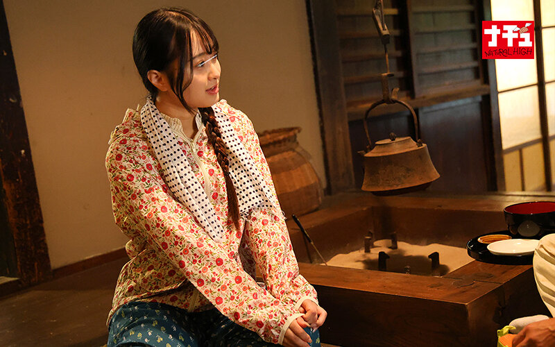 この集落では当たり前？！山道で迷った僕を助けてくれた親切な美女が‘お風呂入りますか’の感覚で「オマ〇コ挿りますか？」と優しく尋ね中出しさせてくれた サンプル 4