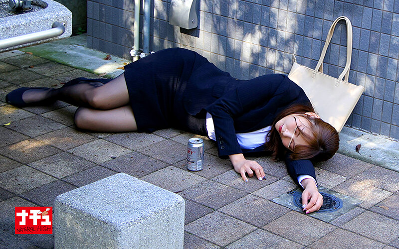 持ち帰りキメセク 道で拾った無抵抗女を使い捨て中出し サンプル 3