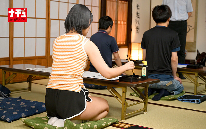 書道女子の正座尻にたまらず連続中出し！セクハラ稽古を拒めずガン突かれケツ穴ヒクヒク失禁アクメ サンプル 12