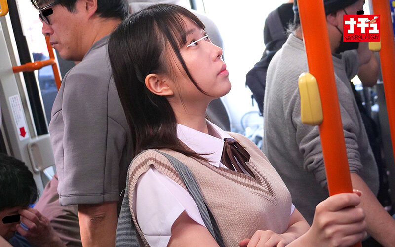 満員バスで対面スロー中出し羞恥に興奮して精子掻き出しオナニーしだすデカ尻J○ サンプル 3