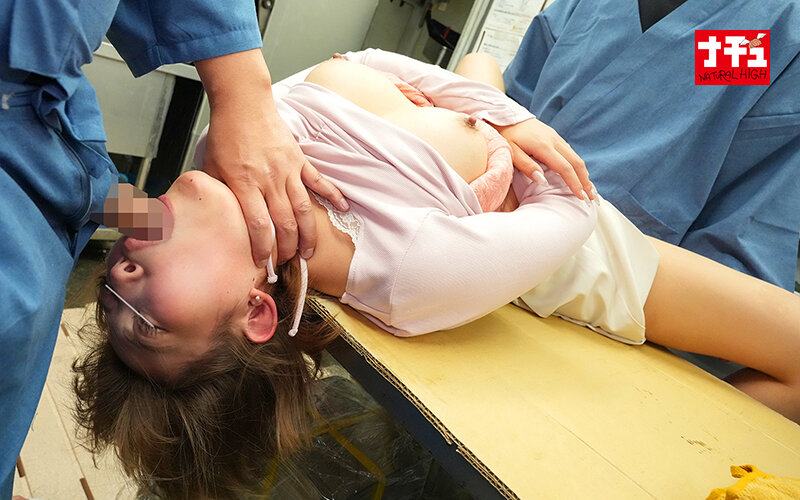 居酒屋串刺し理解らせ。 個室でイチャつく巨乳女を潰れた彼氏の前で代わる代わる連続中出し サンプル 14