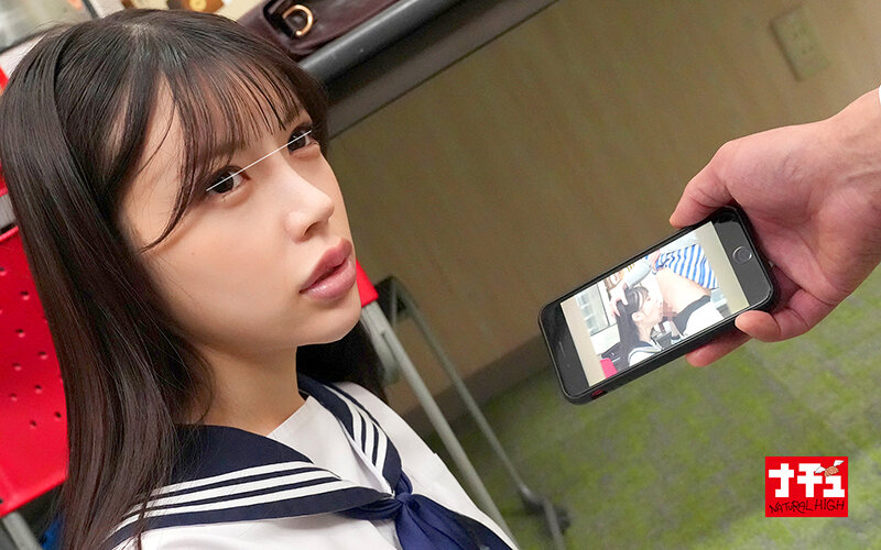チャラ店長に謝罪フェラさせられ帰ろうとしたら…覗いていたゲス中年バイトに迫られおこぼれ中出しされた万引き少女 サンプル 16