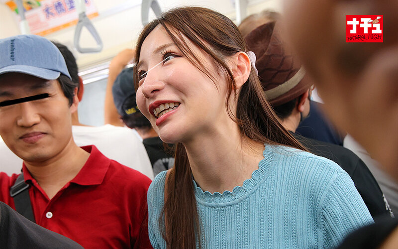 彼氏の横で粘着クリいじりされ声も出せず隠しエロ顔しまくる女2 気遣い美人 サンプル 2