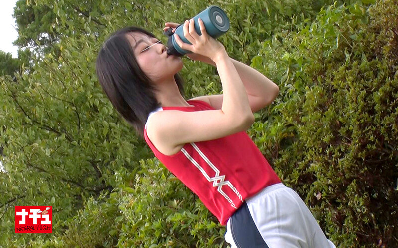 女体炎上！人目も気にせず全裸オナニーでイキ漏らす野外アクメ女2 びくびく陸上部 サンプル 3