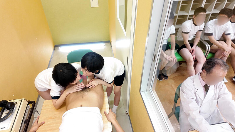 男子にバレるかな？つるぺた姉妹のなりきり健康診断 ビンカンなところを触られてもガマンしてたのに… サンプル 15