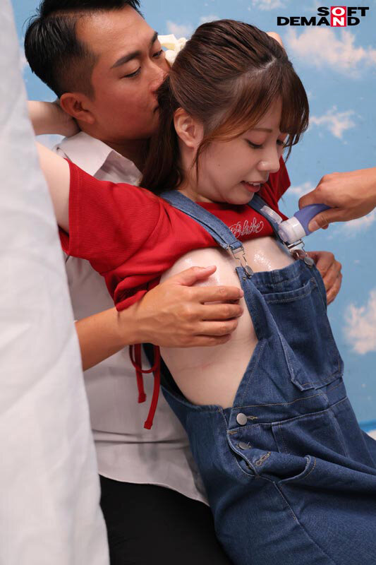 マジックミラー号 オーバーオール姿の美巨乳大学生限定！！ 初めてのDEEP乳揉みで感度を上げて素人娘とガチSEX サンプル 20