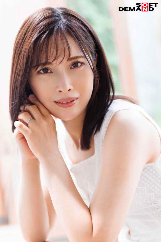 人一倍感じやすい乳首は息子を母乳で育てた証。 結婚18年目 中部地方在住 大学生のお母さん 奥井美郷 42歳 AVDEBUT サンプル 2