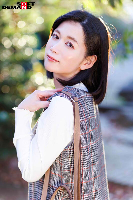本物人妻 小泉玖美41歳 最終章 隠していた私の願望 最後に全て叶えて 10人の男達と絡み合い全てのザーメンを膣内に受け入れる 人生最絶頂の生中出し不倫 サンプル 2